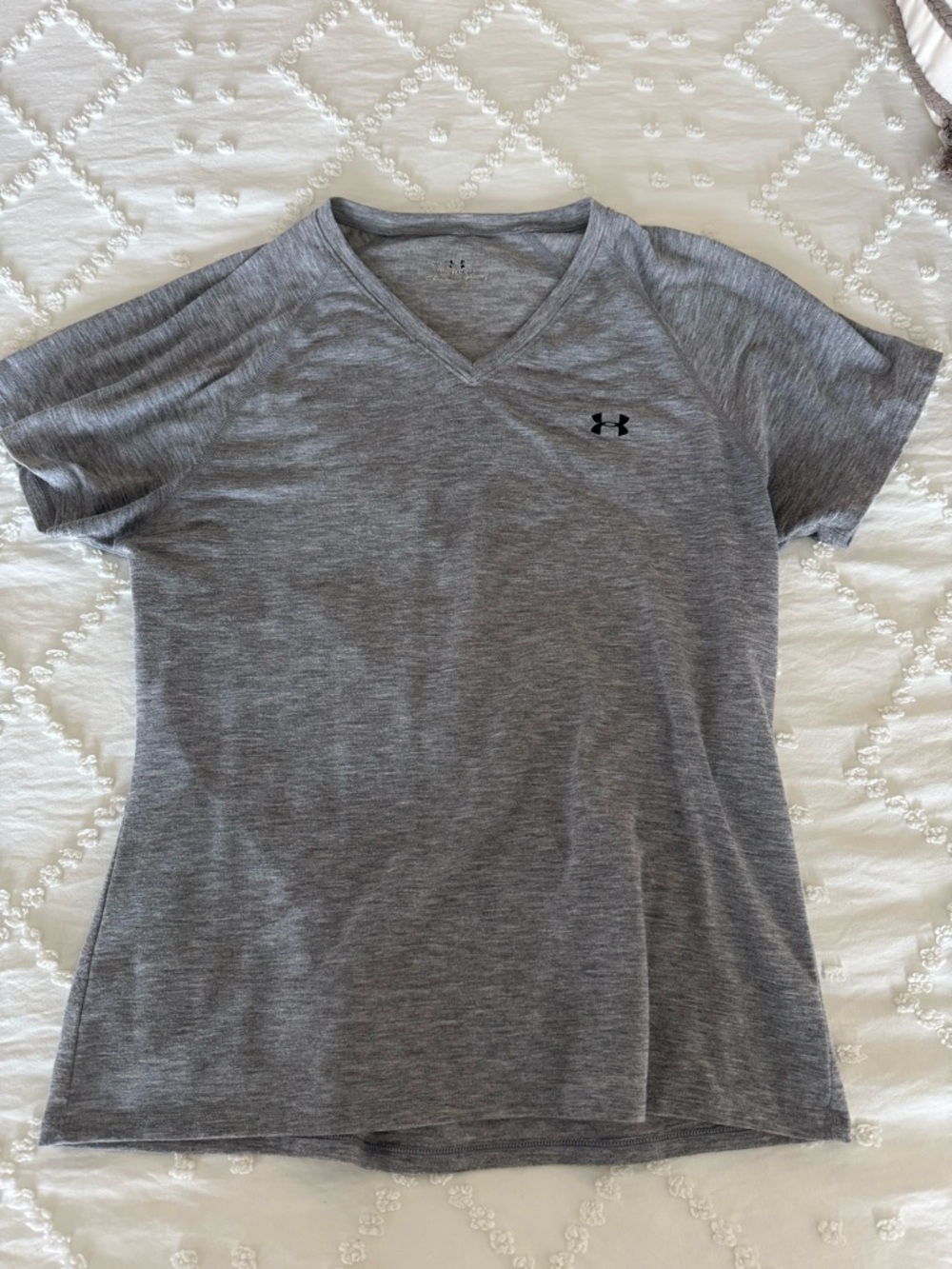 Under Armour Women's Heather Gray V-Neck Short Sleeve Tee